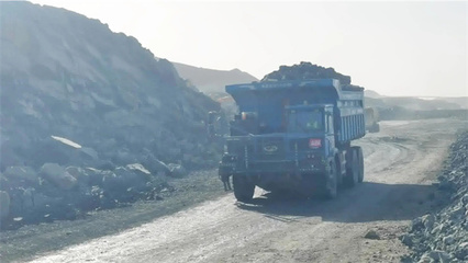 諾浩甲醇增程寬體車(chē)助力新疆礦山綠色轉(zhuǎn)型